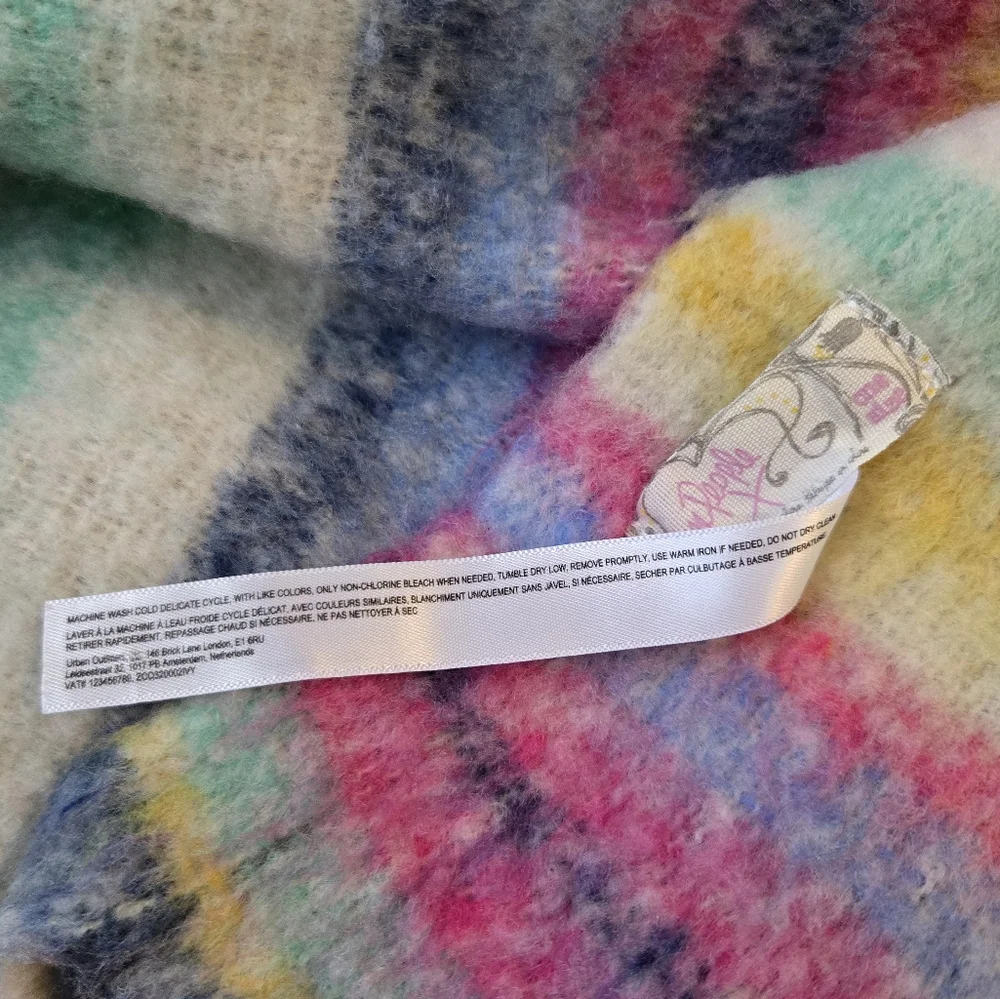 Free People Fringe Throw Blanket - Picture 10 of 11